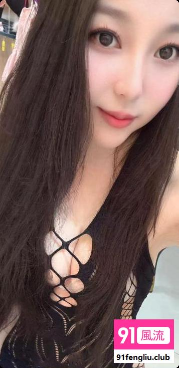 丰满圆臀骚货